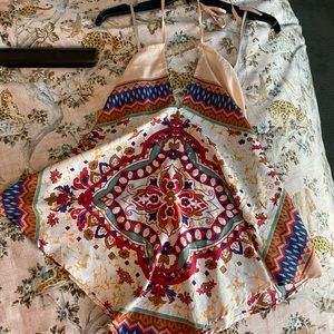 Zoe & rose handkerchief style halter top deep v in back toes around neck